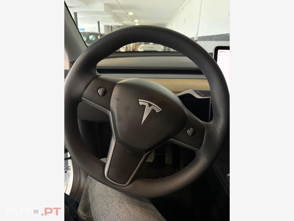 Tesla Model Y Tração Traseira