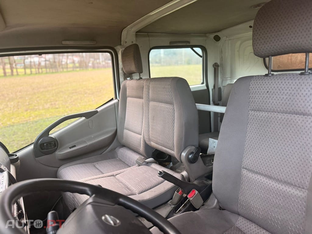 Nissan Cabstar 2.5 dCi 35
