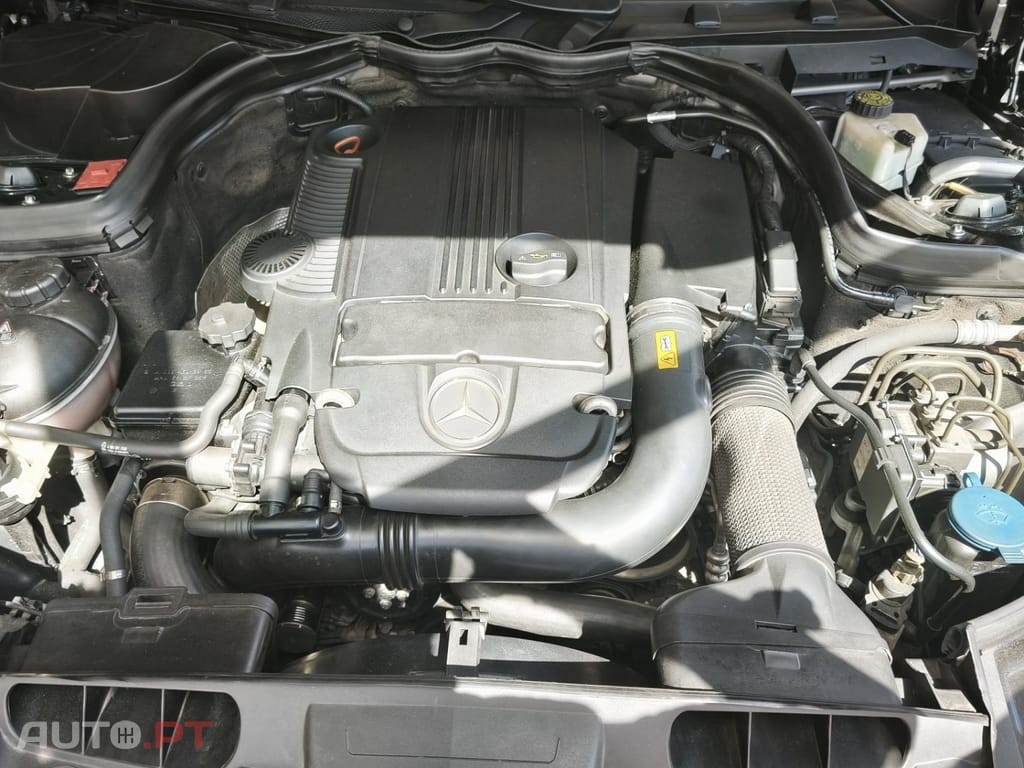 Mercedes-Benz E 250 CGI AMG LINE
