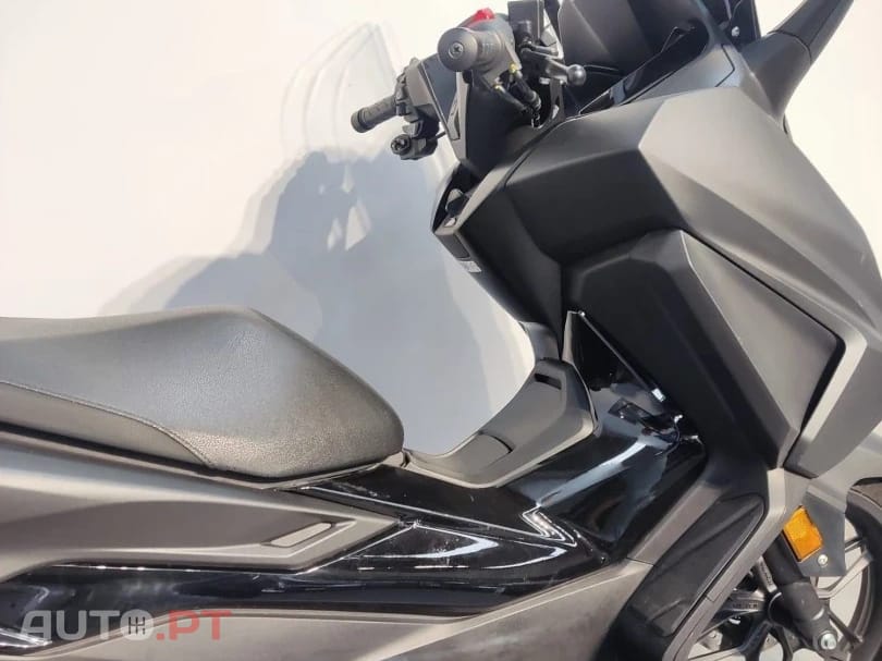 Honda Forza 350