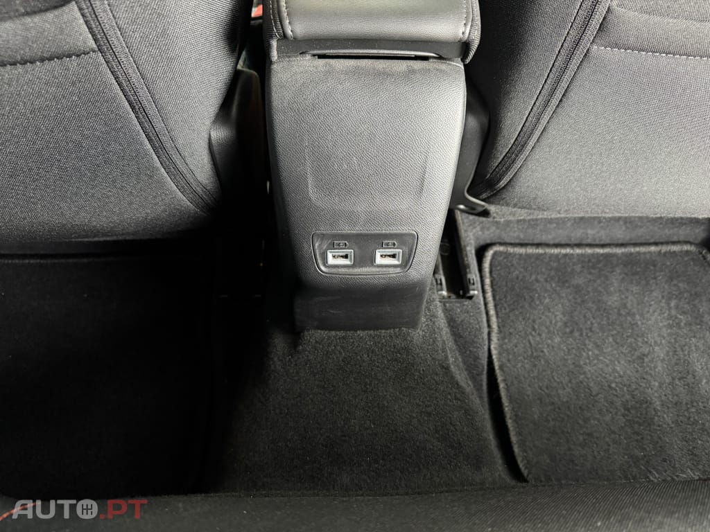 Peugeot E-208 50 kWh Active