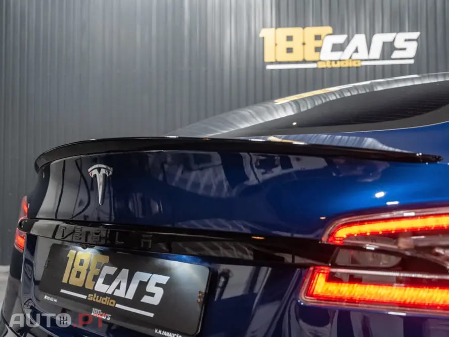 Tesla Model S 75