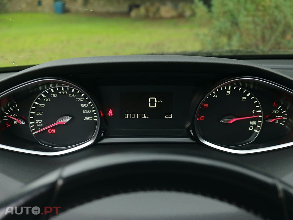 Peugeot 308 1.5 BlueHDi Allure Pack