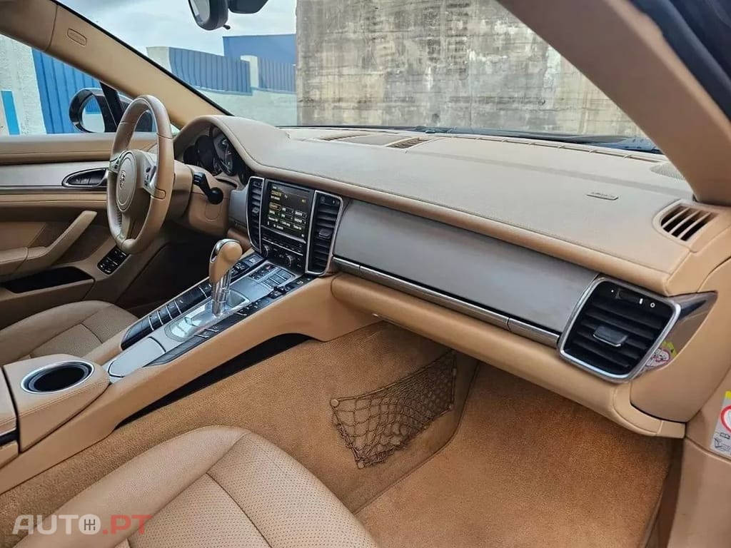 Porsche Panamera Platinum Edition