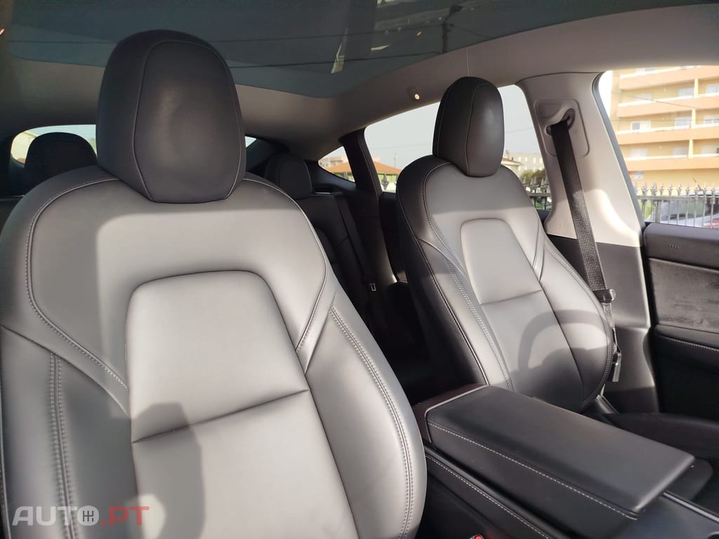 Tesla Model Y Long Range Tração Integral