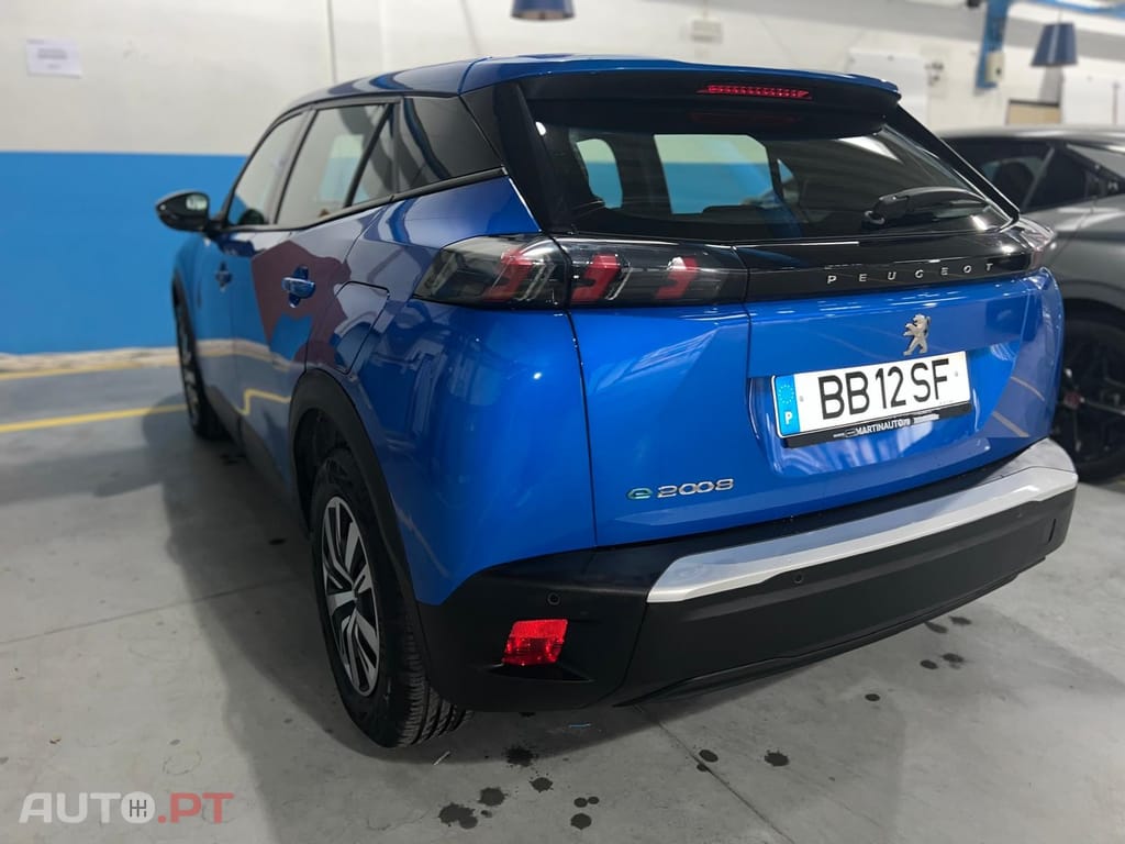 Peugeot E-2008 50 kWh Allure