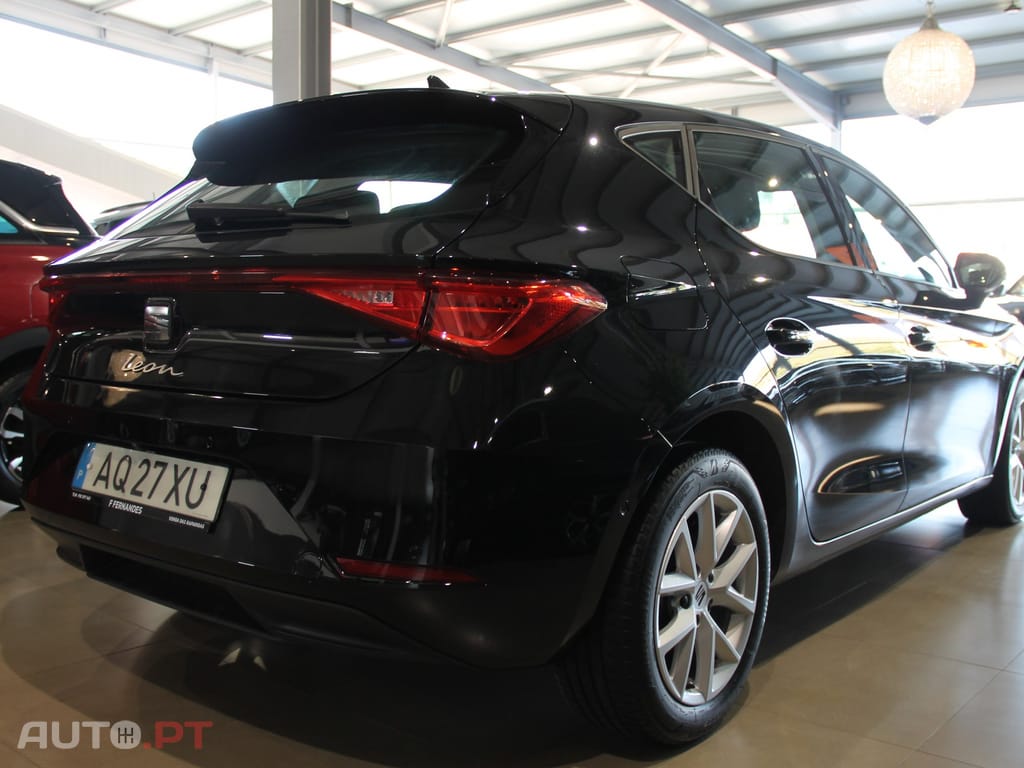 SEAT Leon 2.0 TDI Style — fotografia 3
