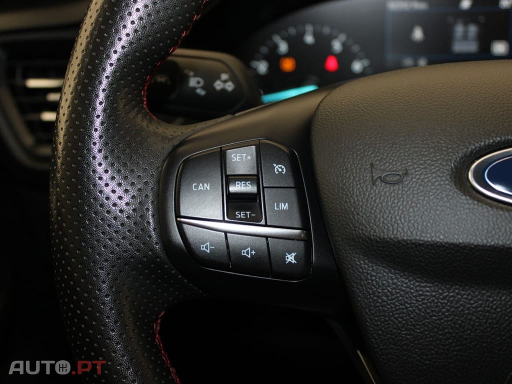 Ford Focus 1.0 ECOBOOST MHEV ST-LINE I.V.A DEDUTÍVEL 