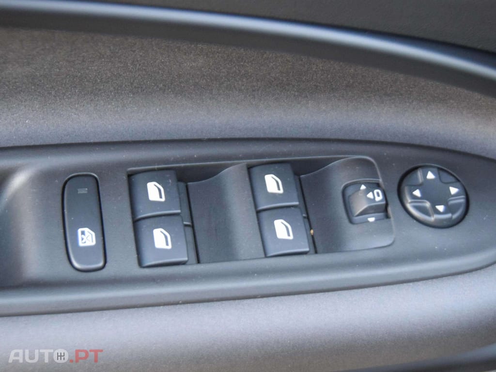 Alfa Romeo Junior 1.2 Sport Speciale Q4 eDCT6