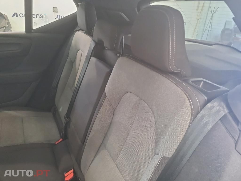 Volvo XC40 1.5 T5 PHEV Plus Dark