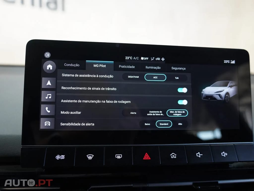 MG MG4 64 kWh Luxury