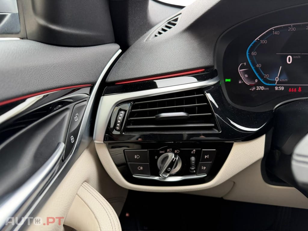 BMW 530 iPERFORMANCE