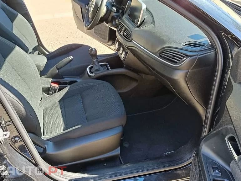 Fiat Tipo 1.3 M-Jet Lounge