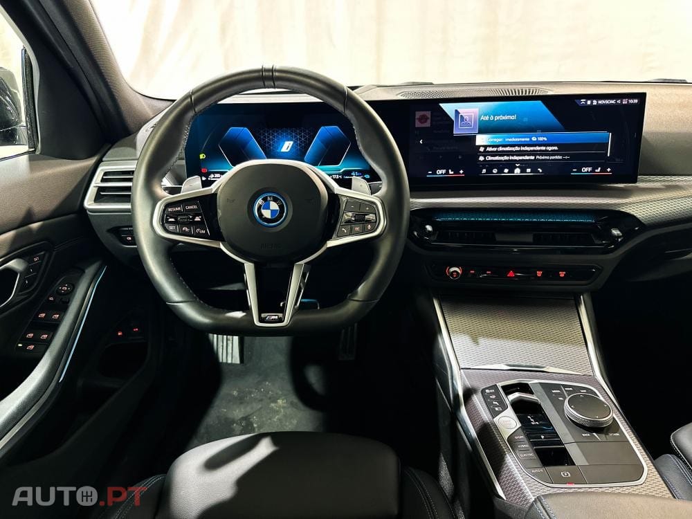 BMW 330 e Pack Desportivo M Auto