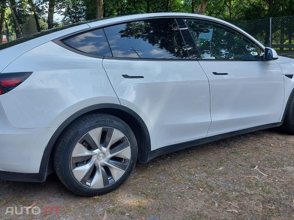 Tesla Model Y Long Range Tração Traseira