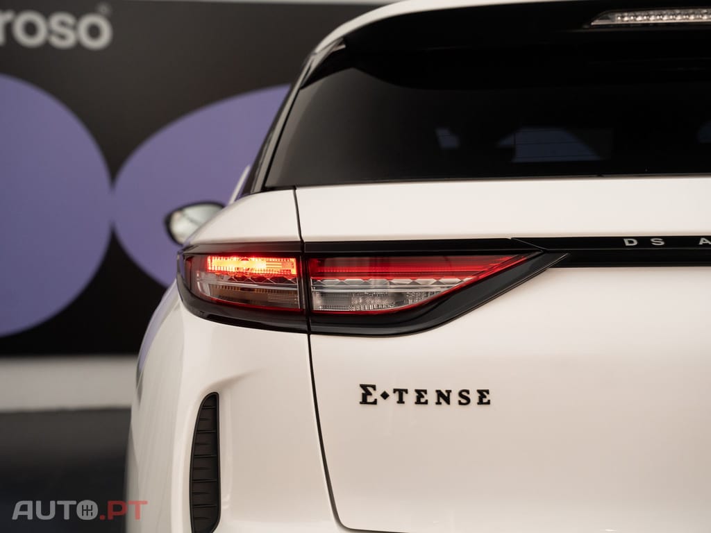 DS DS3 Crossback E-Tense Performance Line