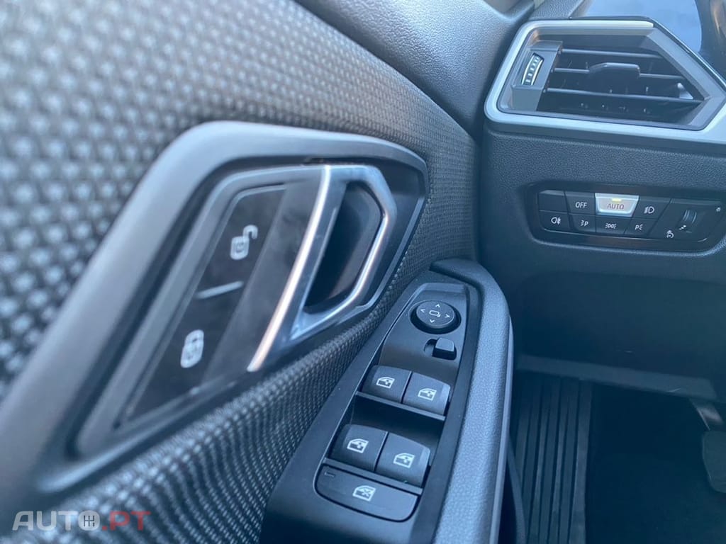 BMW 330 e Line Sport Auto