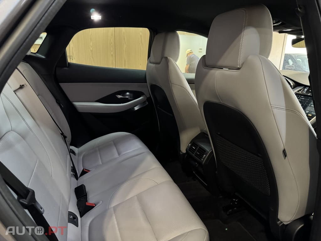 Jaguar E-Pace 1.5 P300e R-Dynamic HSE AWD Aut.