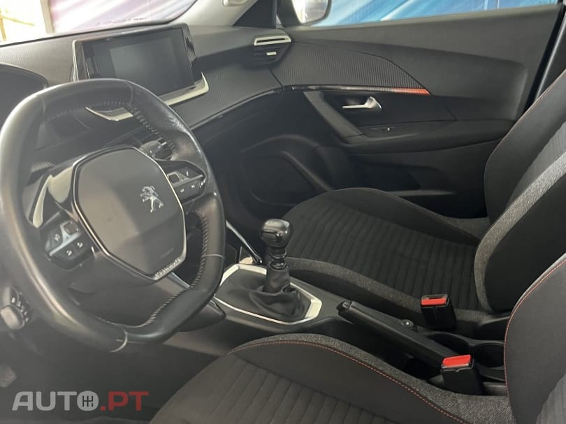 Peugeot 2008 1.2 PureTech Active Pack