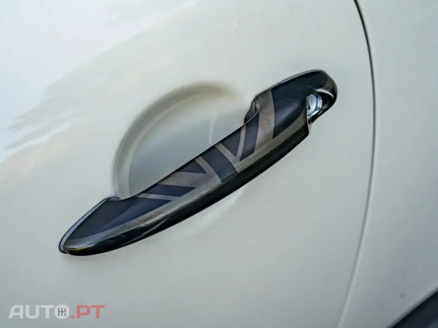 MINI Cooper Cooper D