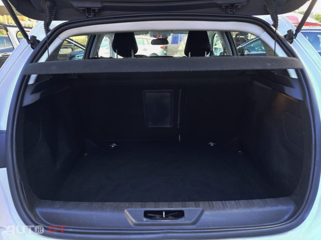 Peugeot 308 1.6 BlueHDi Allure J17