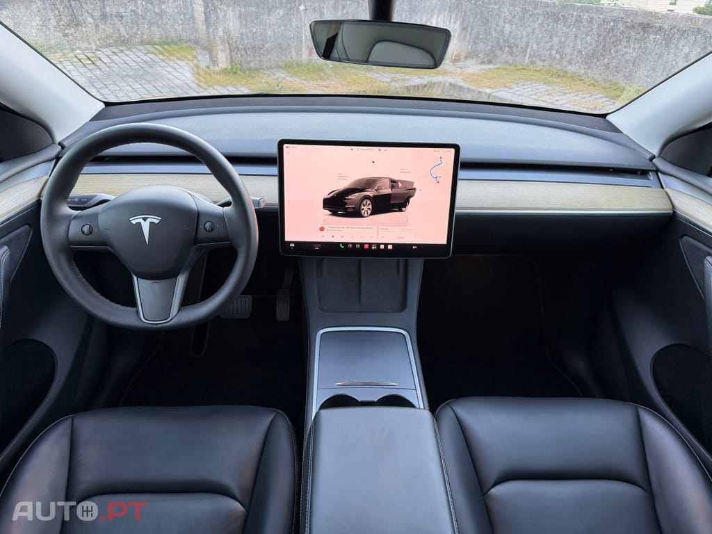 Tesla Model Y RWD