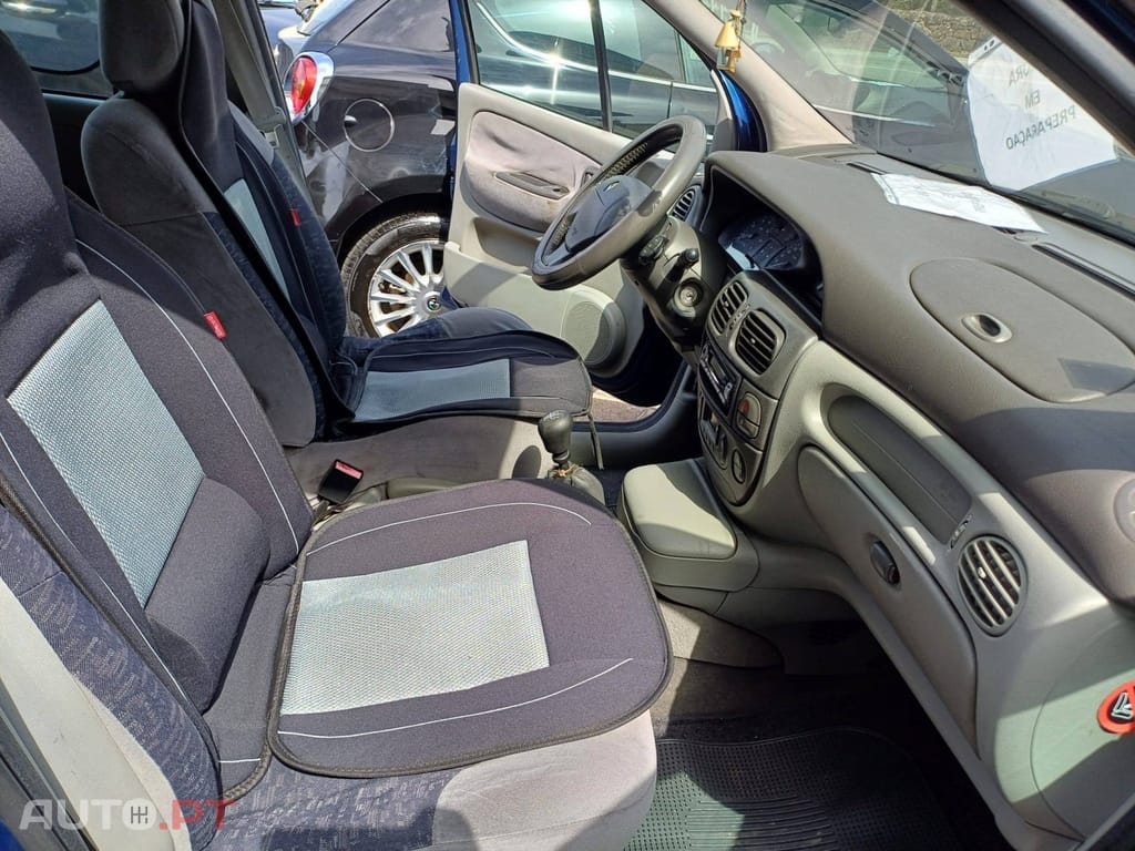 Renault Scénic 1.4 16V Conquest