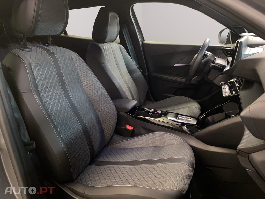 Peugeot E-2008 54 kWh Allure