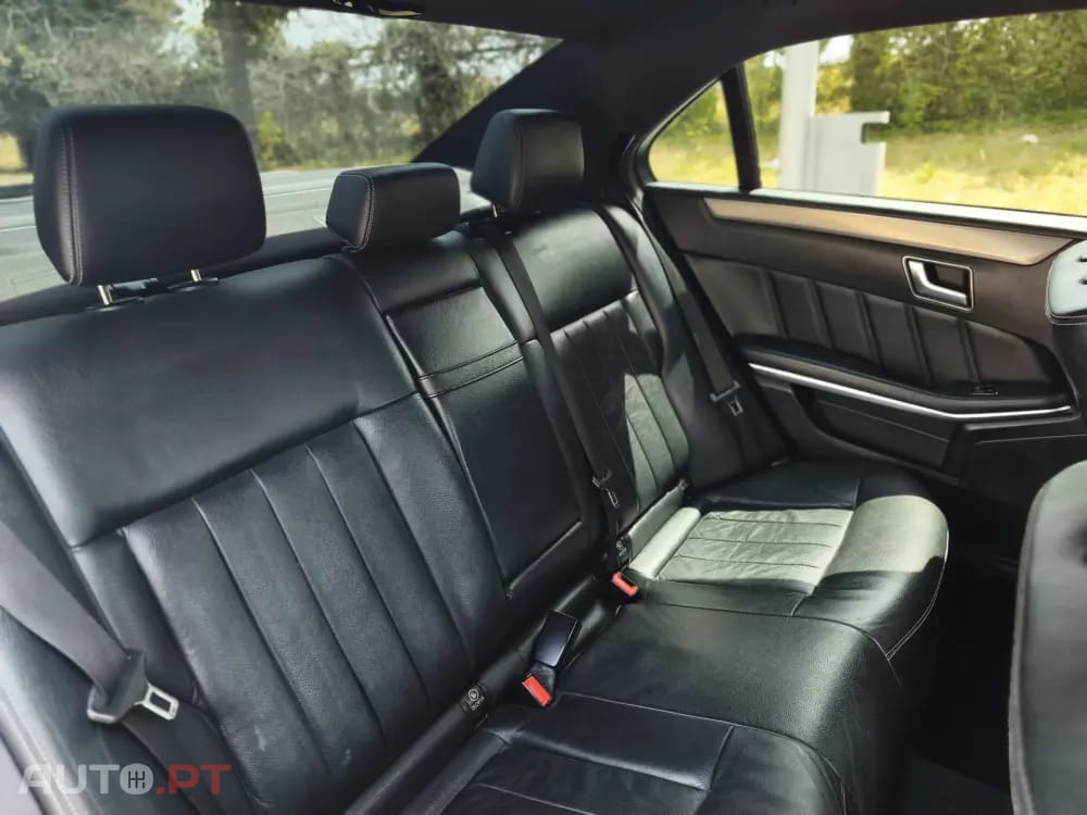 Mercedes-Benz E 220 CDI DPF BlueEFFICIENCY 7G-TRONIC Avantgarde