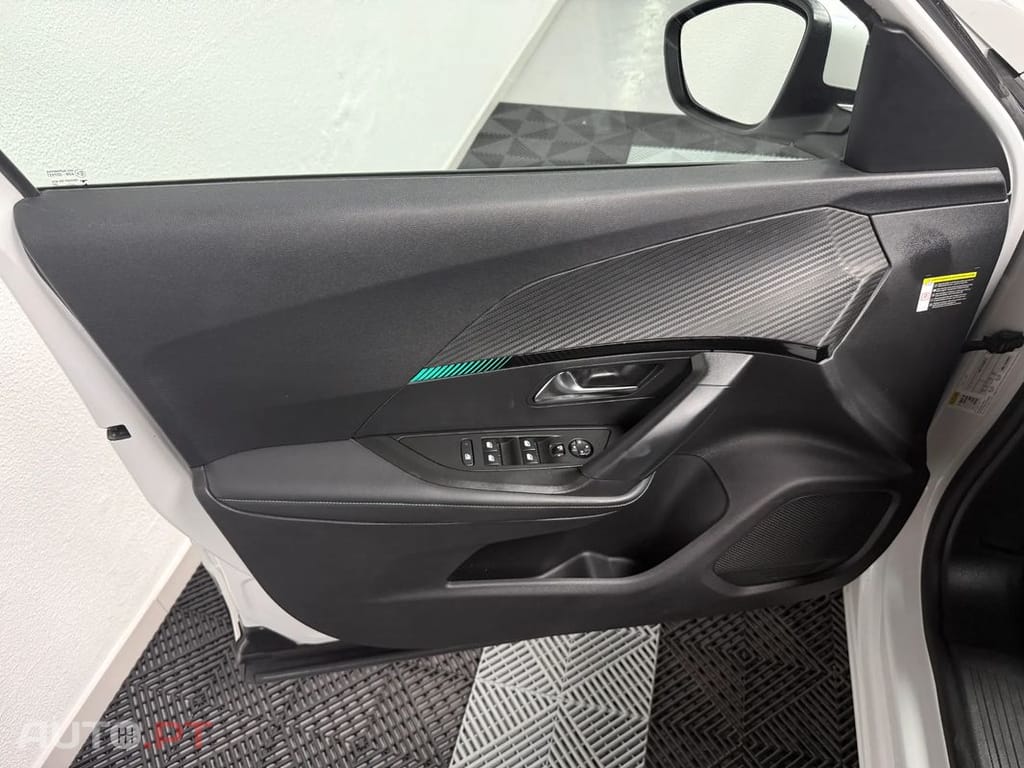 Peugeot 2008 1.2 PureTech Allure