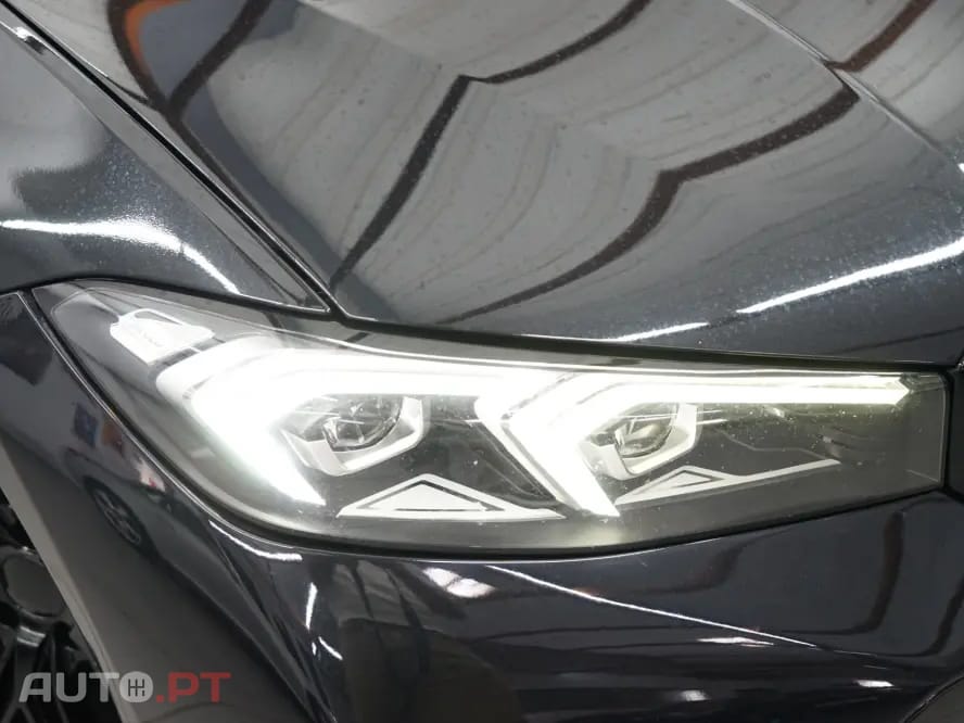 BMW 330 e iPerformance Sport Line