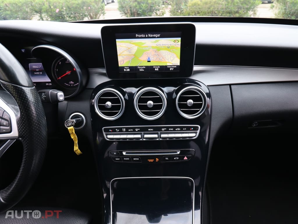 Mercedes-Benz C 300 BlueTEC Hybrid AMG Line