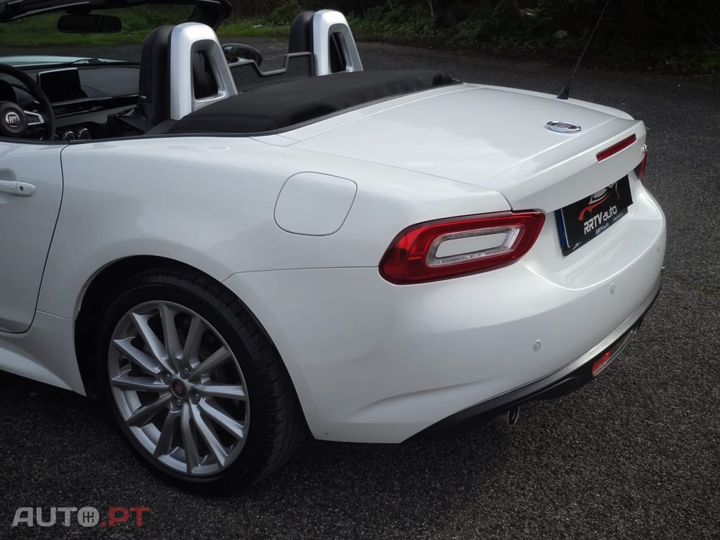 Fiat 124 Spider 1.4 MultiAir Turbo Lusso