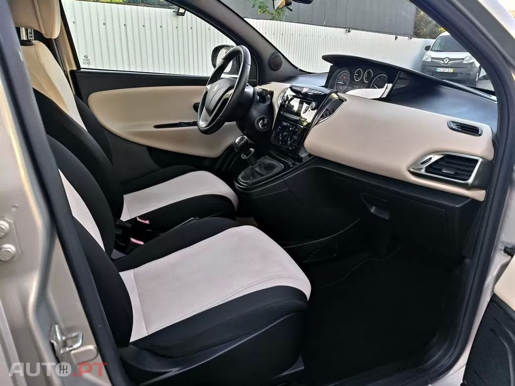 Lancia Ypsilon 1.2 S&S Fashion