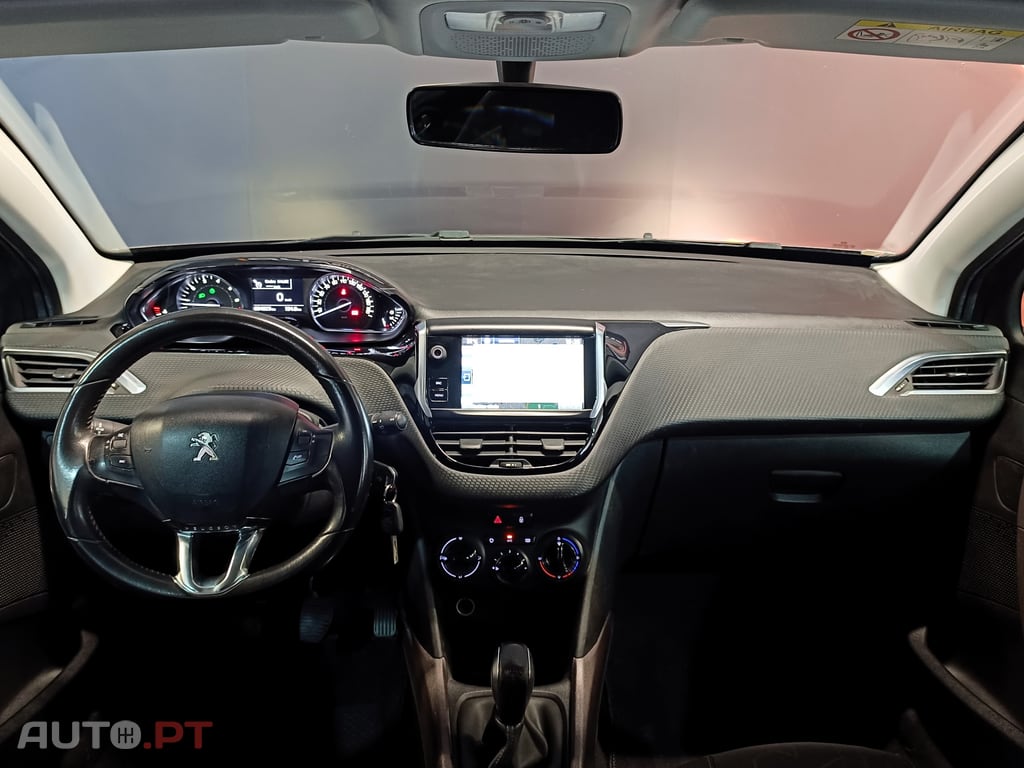 Peugeot 2008 1.2 PureTech Style