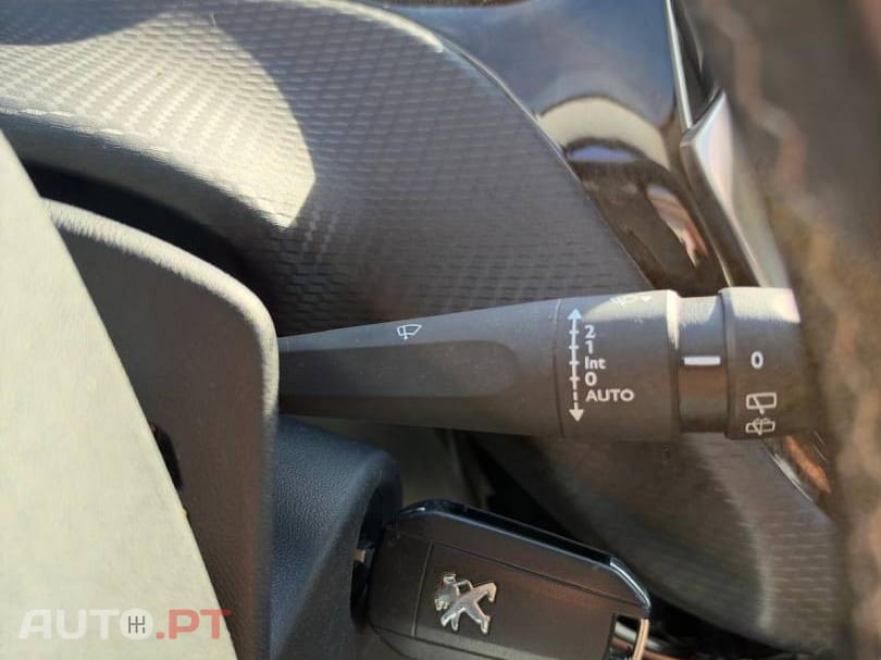 Peugeot 2008 1.2 PureTech Allure