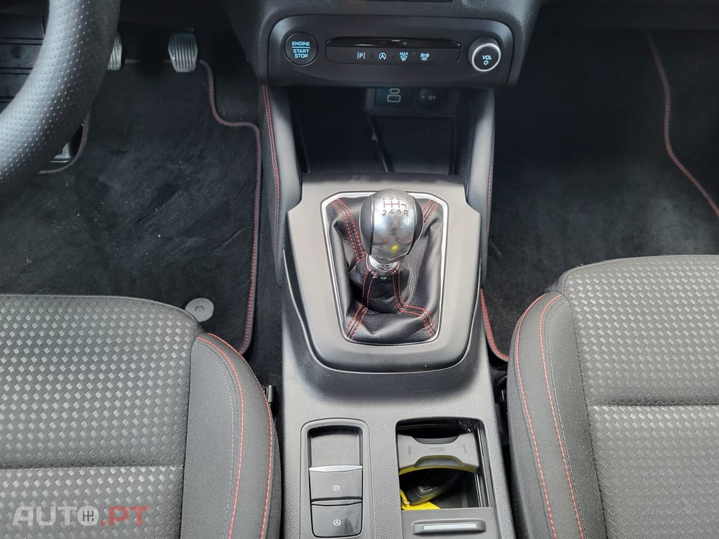 Ford Focus SW 1.0 EcoBoost MHEV ST-Line X