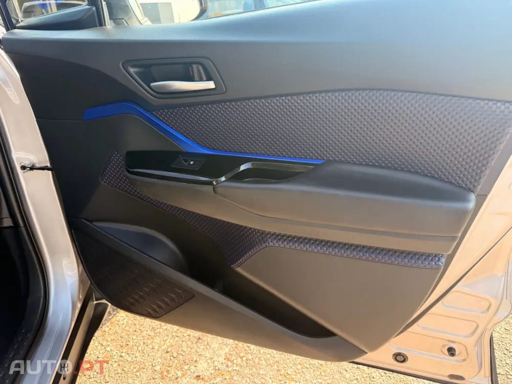 Toyota C-HR 1.8 Hybrid Exclusive
