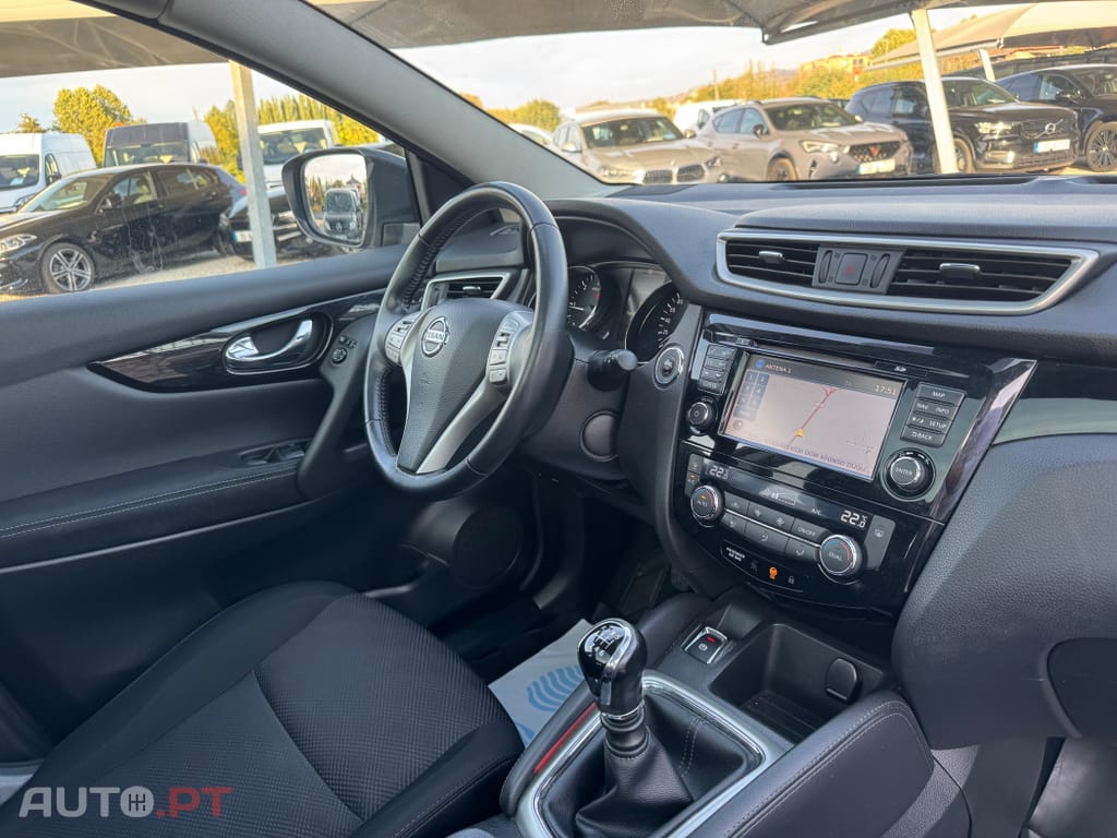 Nissan Qashqai 1.5 dCi N-Connecta 18