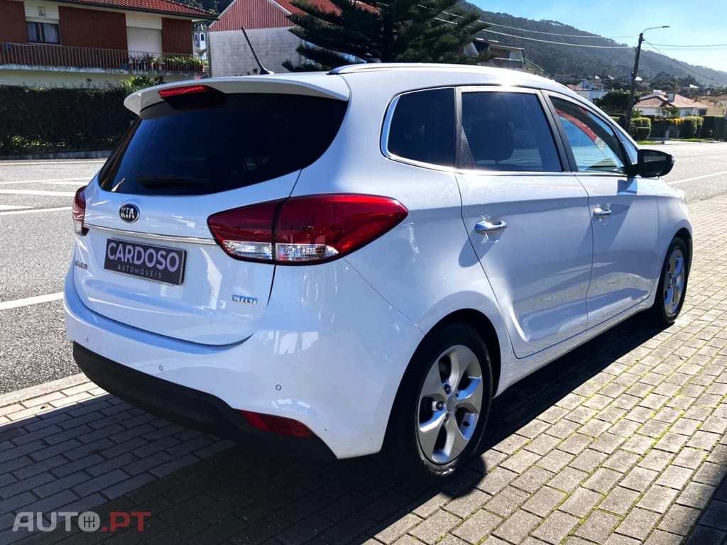 Kia Carens 1.7 CRDi 115 Dream Team Edition
