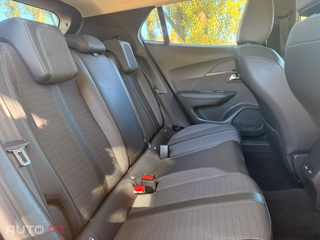 Peugeot 2008 1.5 BlueHDi Allure EAT8