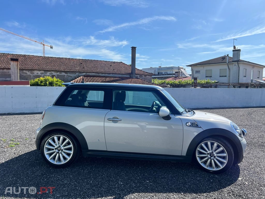 MINI Cooper S Camden Edition