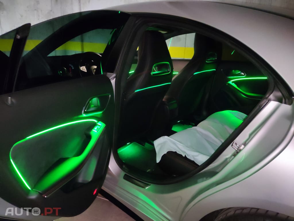 Mercedes-Benz CLA 180 Amg Line Facelift