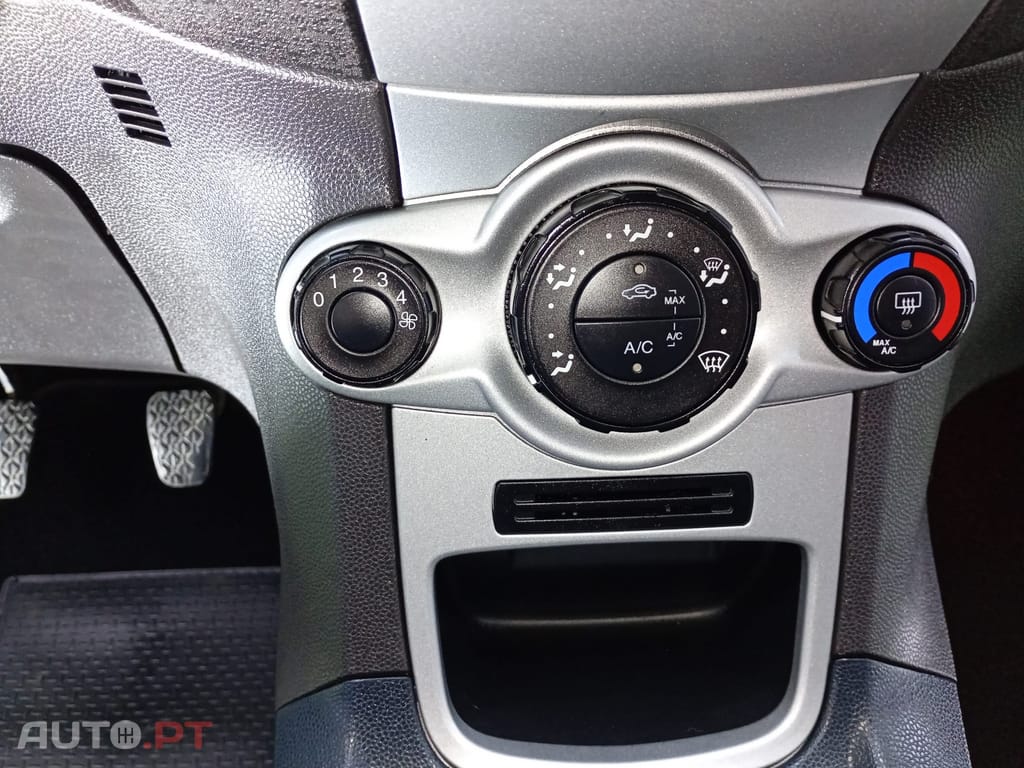 Ford Fiesta 1.4 TDCI Titanium