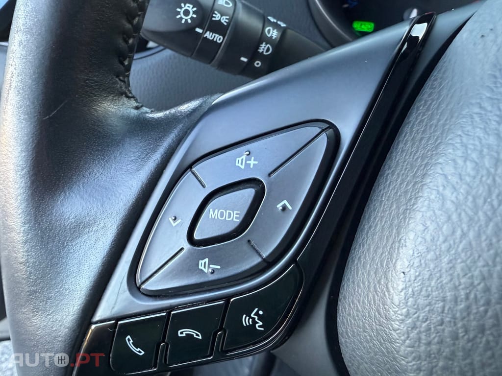 Toyota C-HR 1.8 Hybrid Square Collection