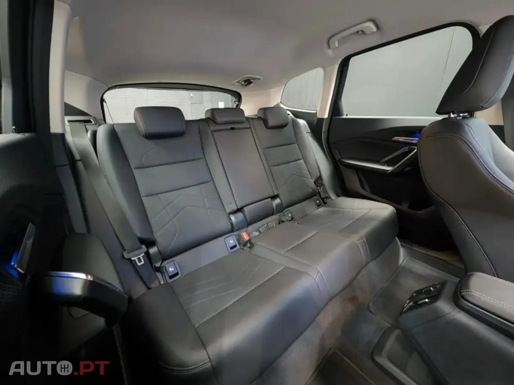 BMW X1 xDrive25e xLine — fotografia 49