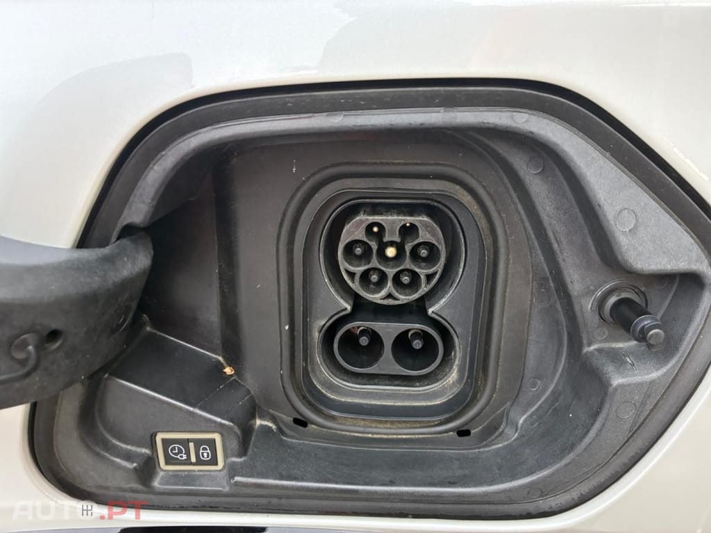 Peugeot E-208 50 kWh Active Pack