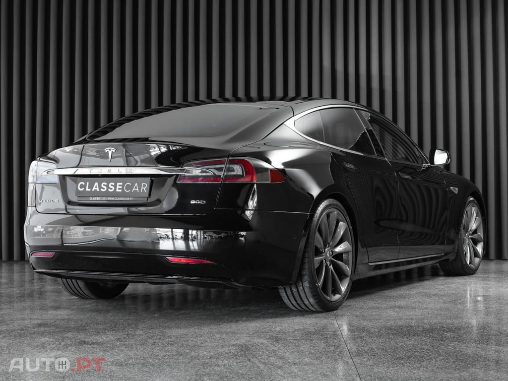 Tesla Model S 90D
