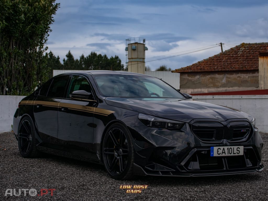 BMW M5 Outro