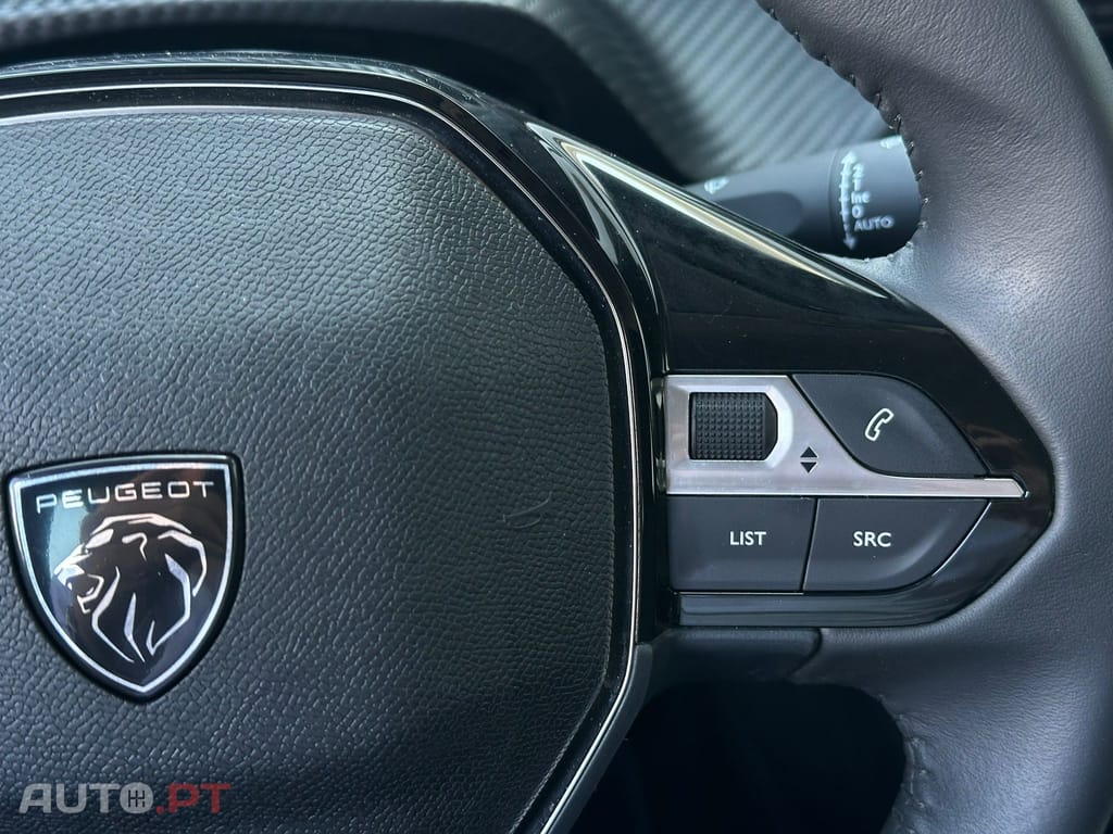 Peugeot E-208 50 kWh Style